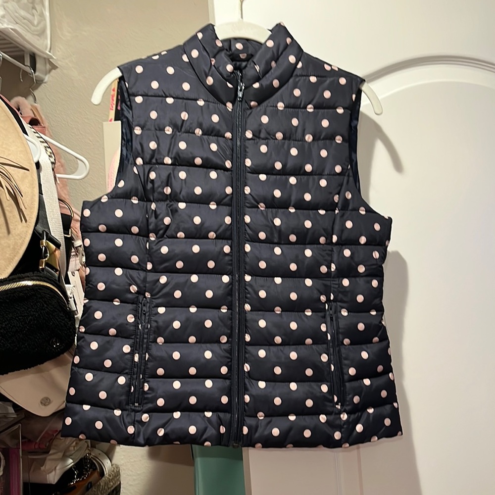 Colebrook Essentials- polka dot puffer jacket- size small